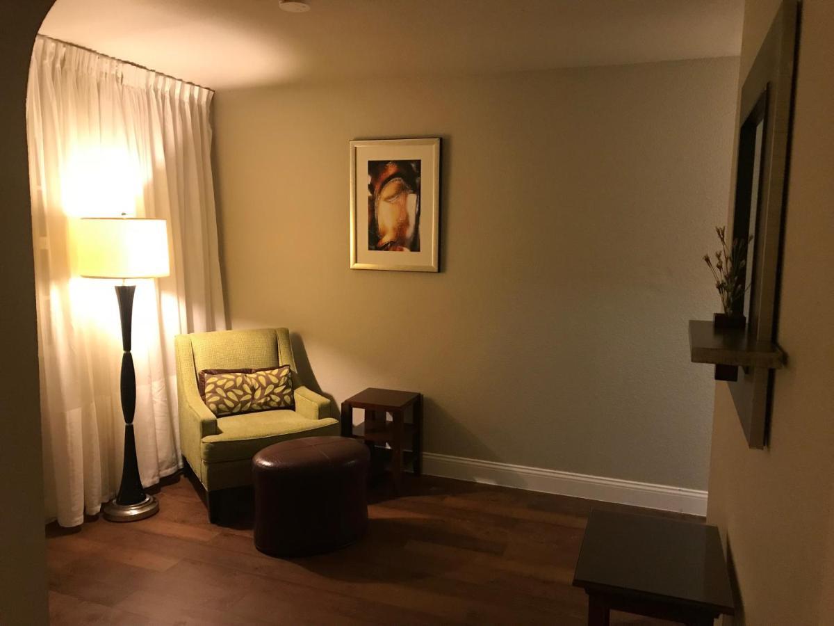 Stratus Suites Boutique Hotel Killeen Kültér fotó